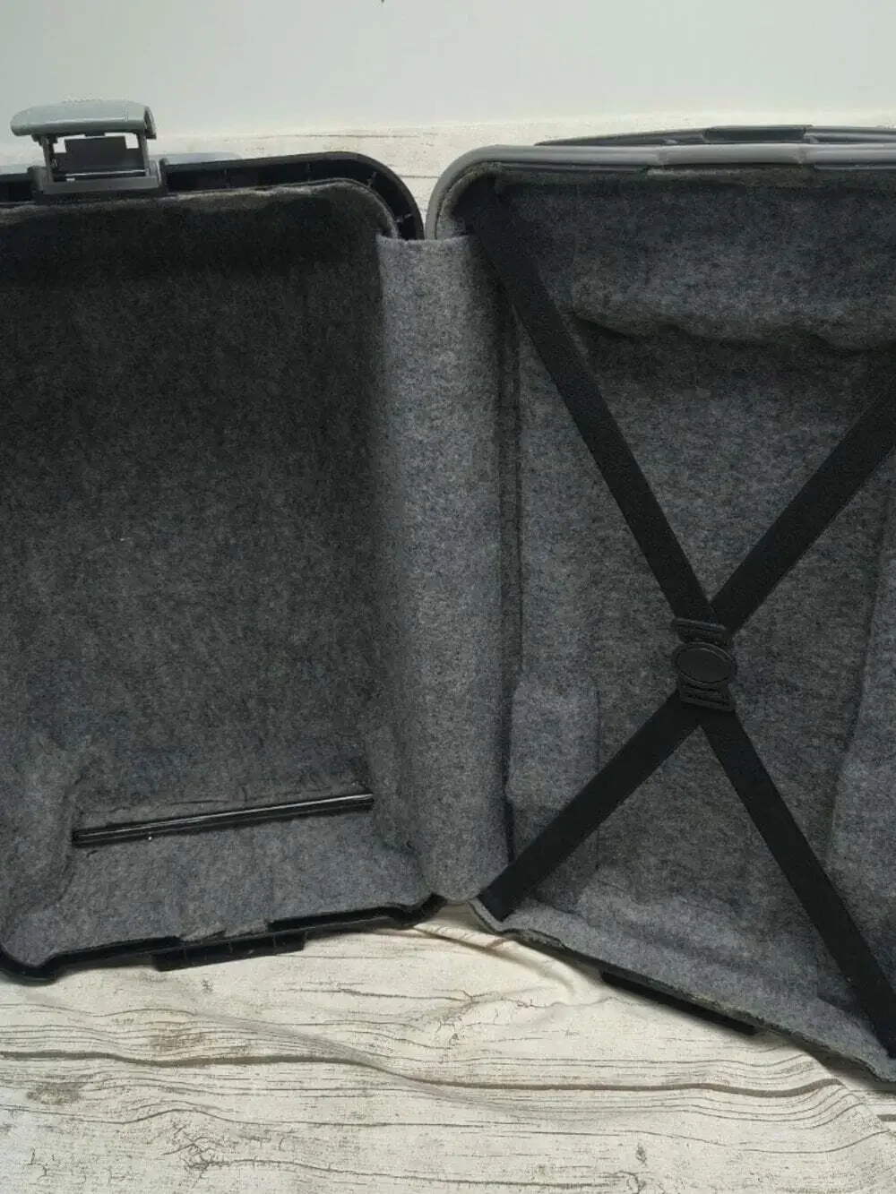 Porter Case Vintage Rolling Hard Carry-On Suitcase Camera Equipment Flight Case